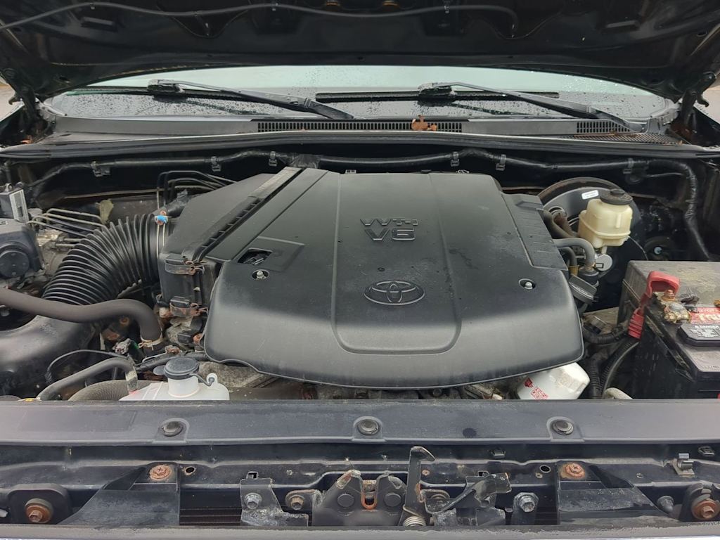 Thumbnail: 2015 Toyota Tacoma - 8