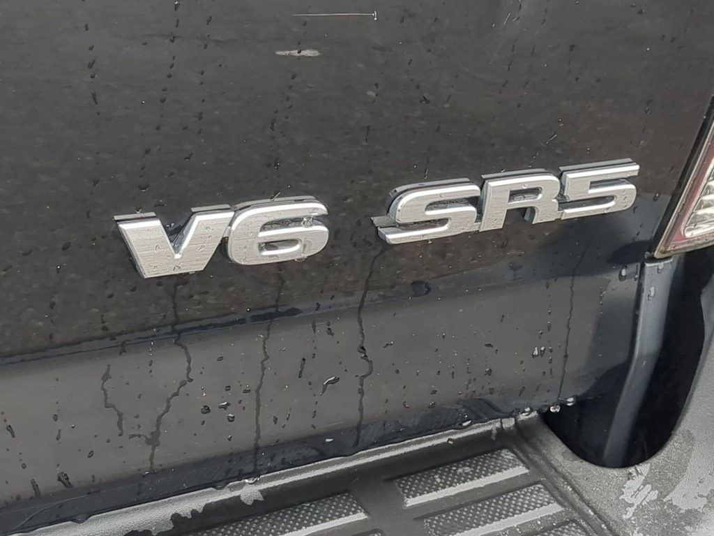 Thumbnail: 2015 Toyota Tacoma - 27