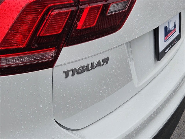 2021 Volkswagen Tiguan S 23