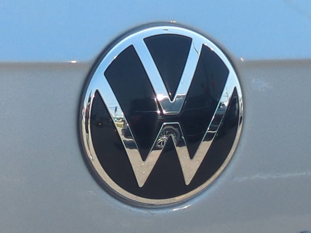 Thumbnail: 2022 Volkswagen Tiguan - 7