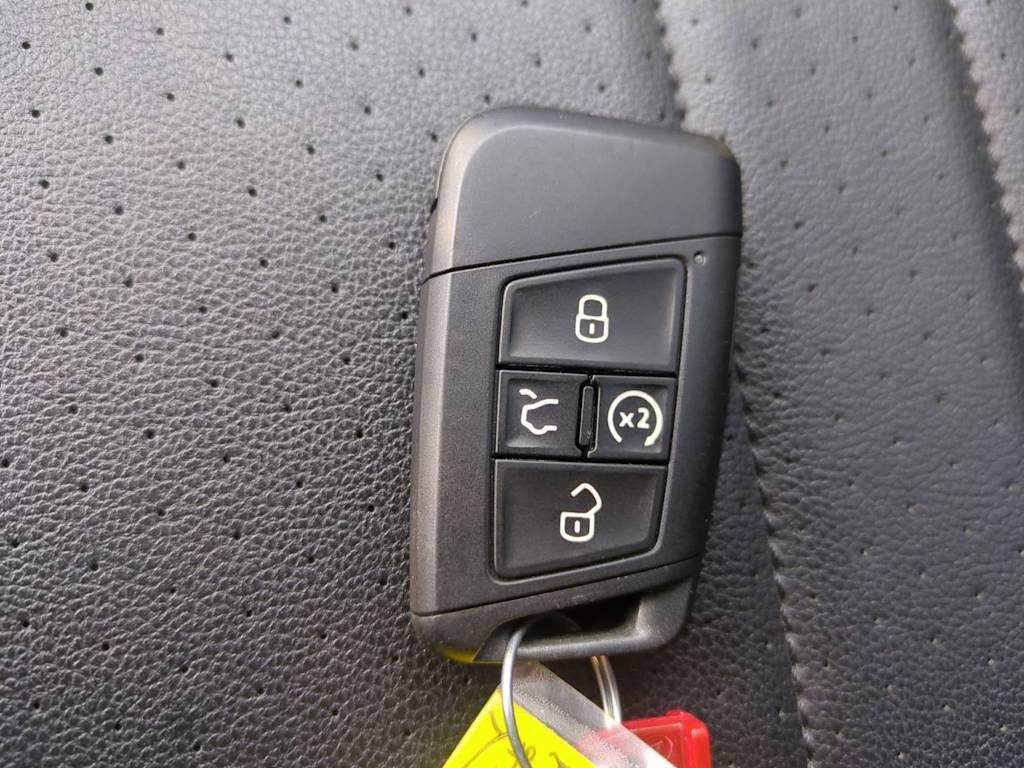 Thumbnail: 2022 Volkswagen Tiguan - 35