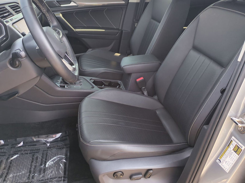 Thumbnail: 2022 Volkswagen Tiguan - 10