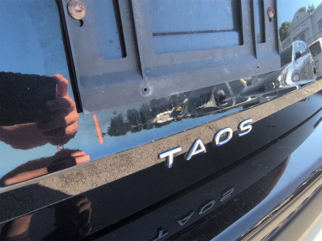 Thumbnail: 2022 Volkswagen Taos - 22