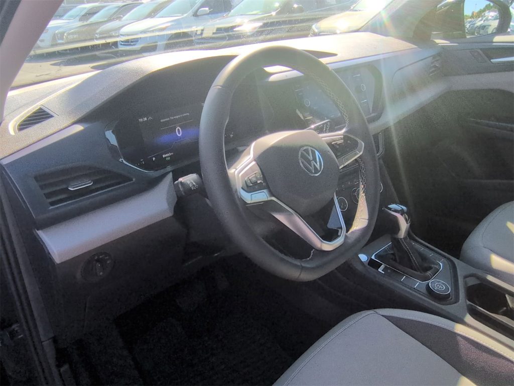 Thumbnail: 2022 Volkswagen Taos - 2