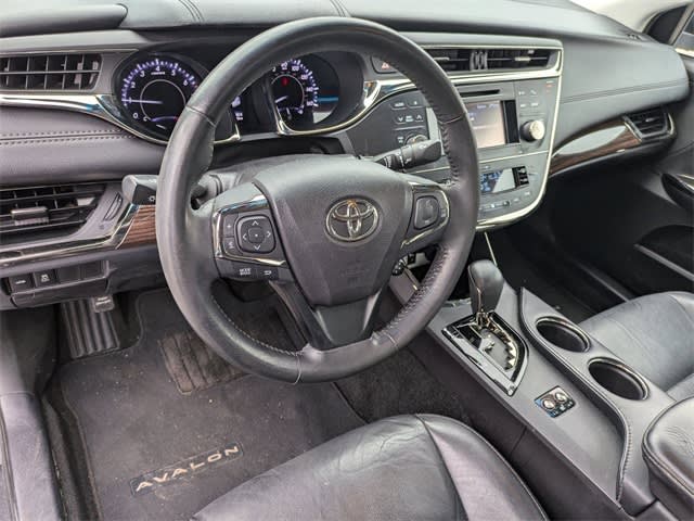 2014 Toyota Avalon XLE 2