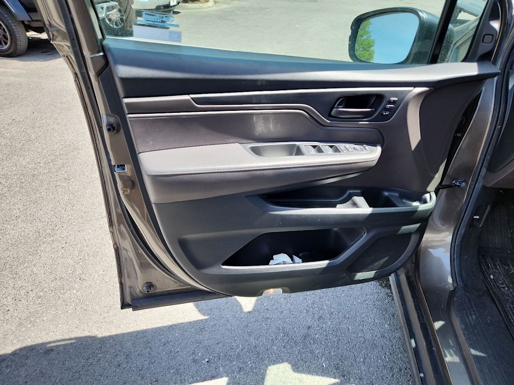 Thumbnail: 2019 Honda Odyssey - 19
