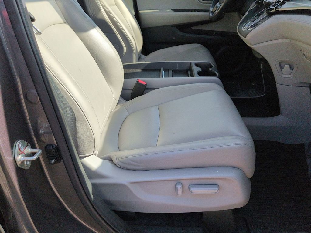 Thumbnail: 2019 Honda Odyssey - 10