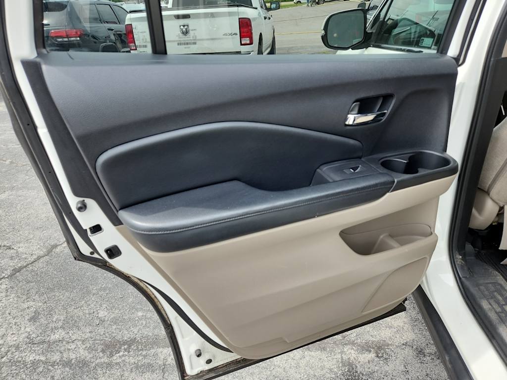 2018 Honda Pilot EX 27