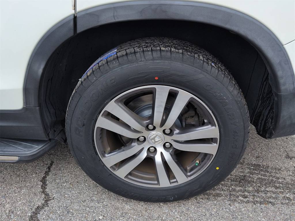 Thumbnail: 2018 Honda Pilot - 8