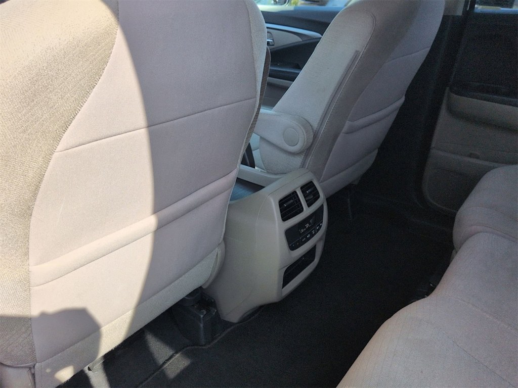 Thumbnail: 2018 Honda Pilot - 12