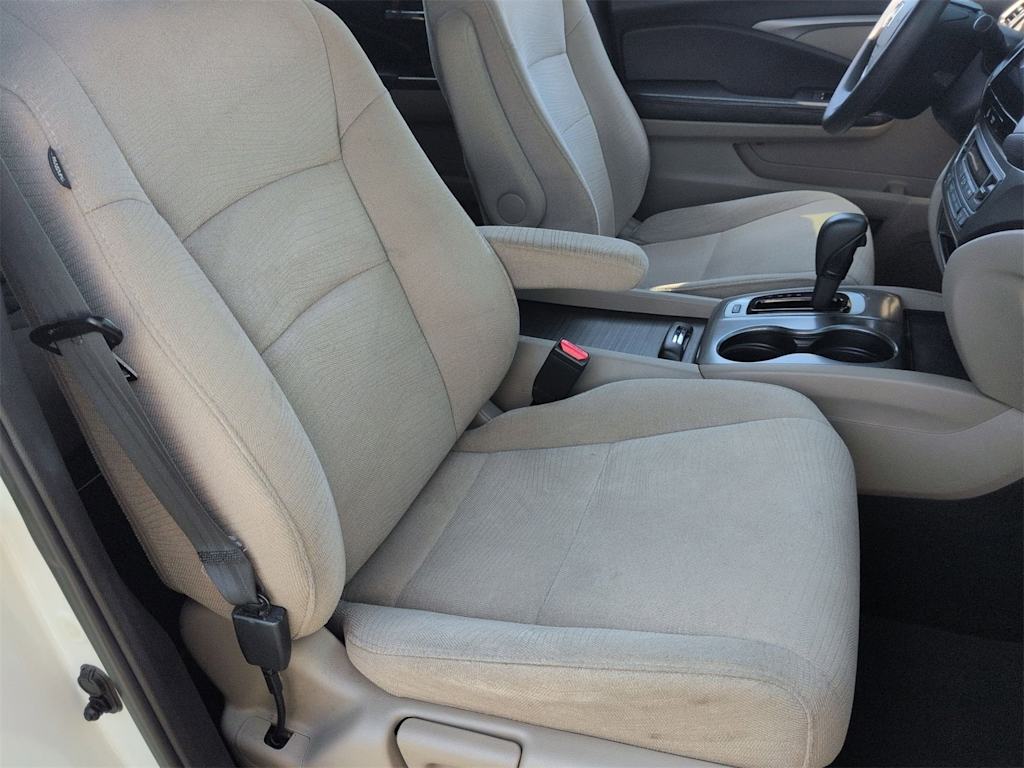 Thumbnail: 2018 Honda Pilot - 11