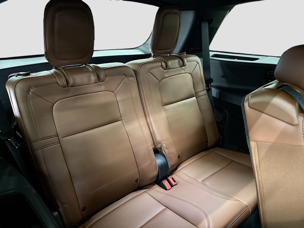 Thumbnail: 2023 Lincoln Aviator - 33
