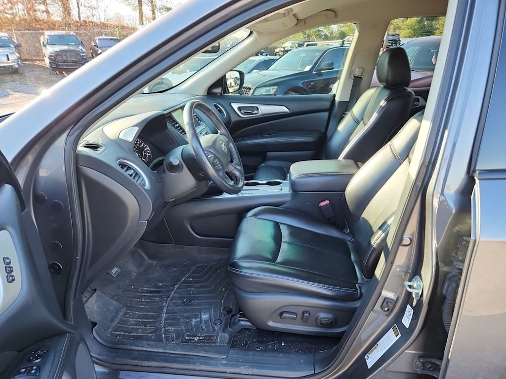 Thumbnail: 2019 Nissan Pathfinder - 8