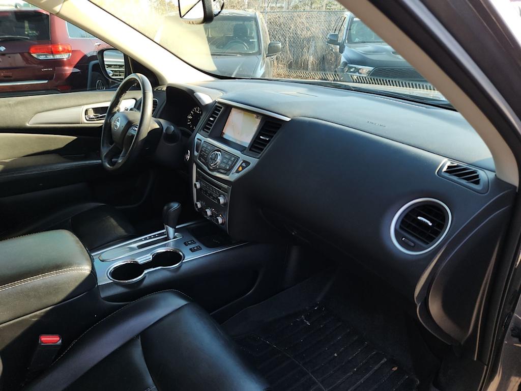 Thumbnail: 2019 Nissan Pathfinder - 12