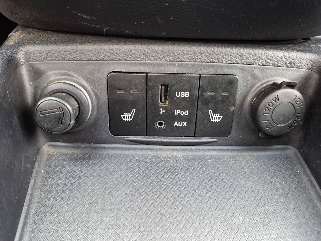 Thumbnail: 2009 Hyundai Santa Fe - 34