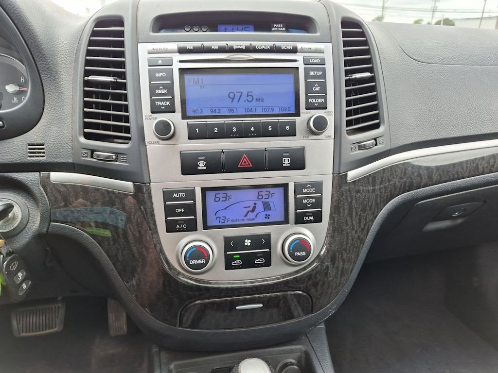 Thumbnail: 2009 Hyundai Santa Fe - 12