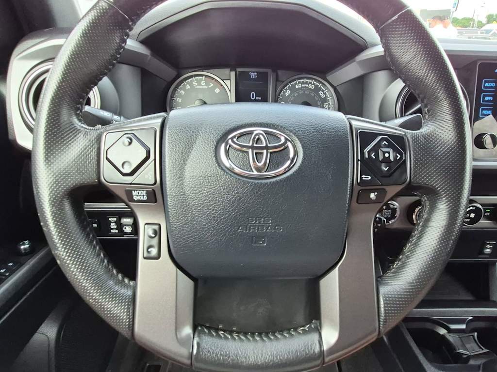 Thumbnail: 2017 Toyota Tacoma - 10