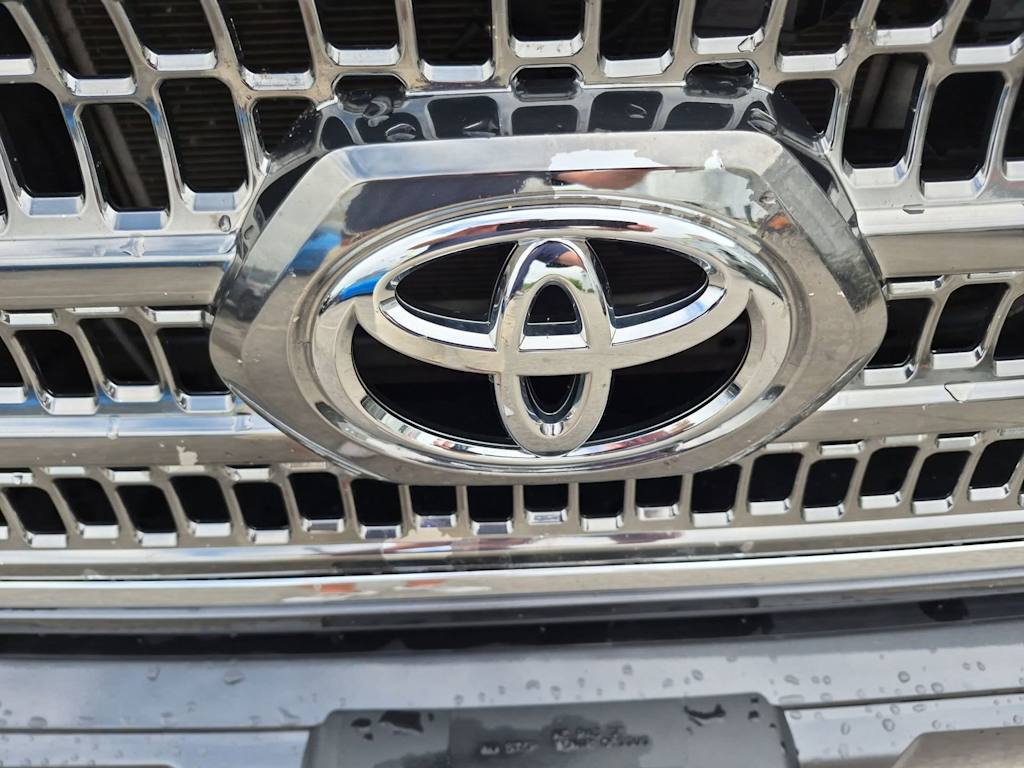 Thumbnail: 2017 Toyota Tacoma - 7