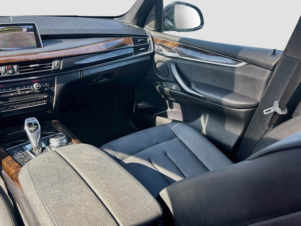 Thumbnail: 2018 BMW X5 - 14