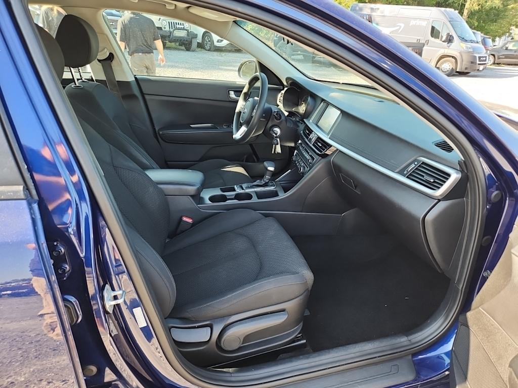 Thumbnail: 2020 Kia Optima - 22