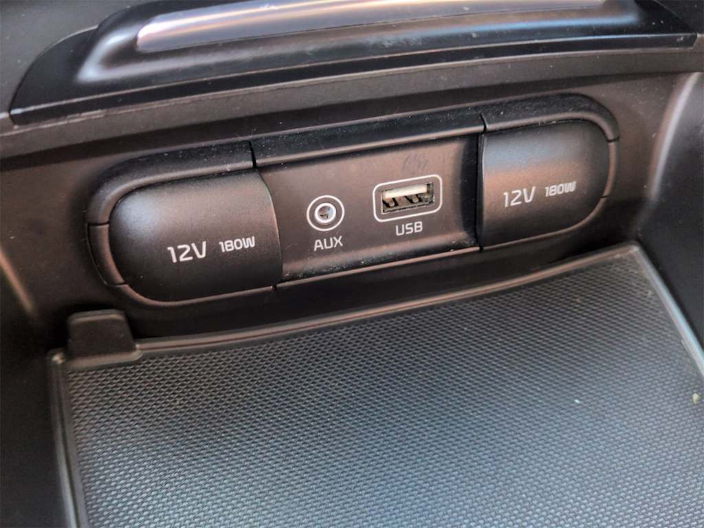 Thumbnail: 2020 Kia Optima - 32