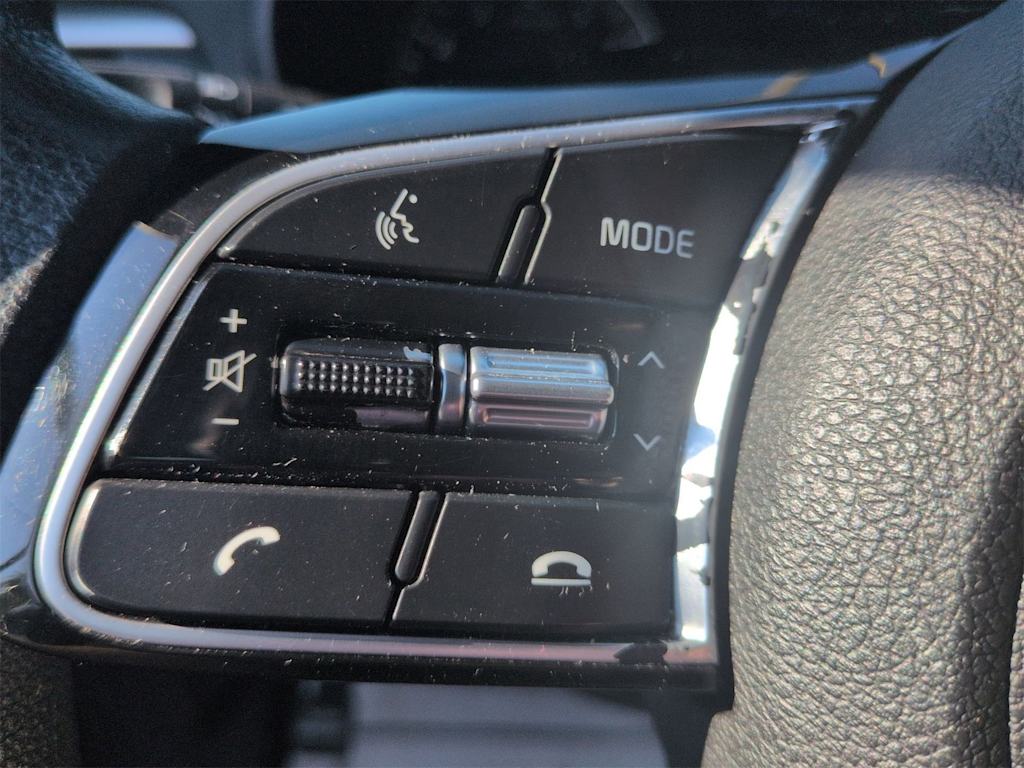 Thumbnail: 2020 Kia Optima - 25