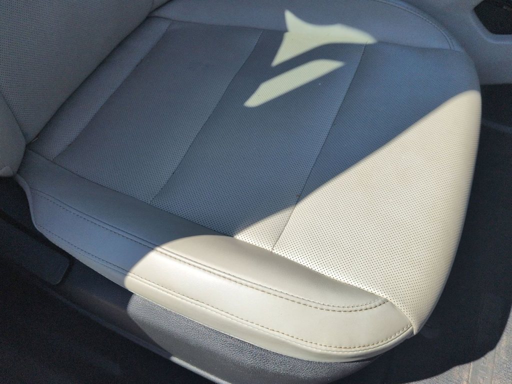 Thumbnail: 2021 Kia Telluride - 25