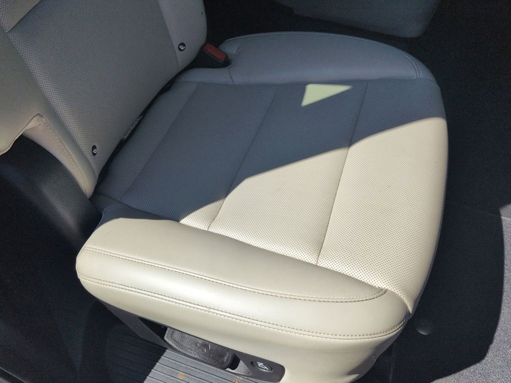 Thumbnail: 2021 Kia Telluride - 24