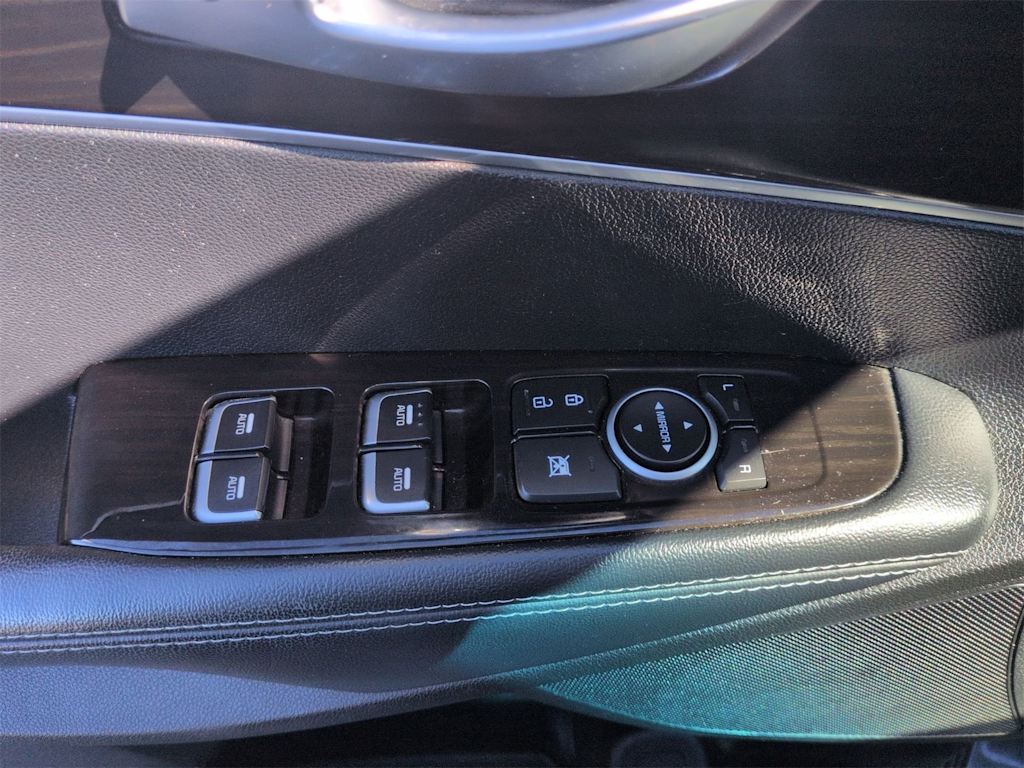 Thumbnail: 2020 Kia Sorento - 24