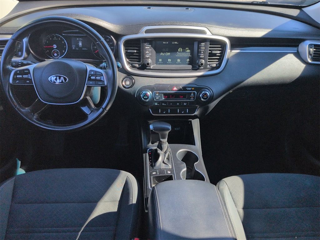 Thumbnail: 2020 Kia Sorento - 9