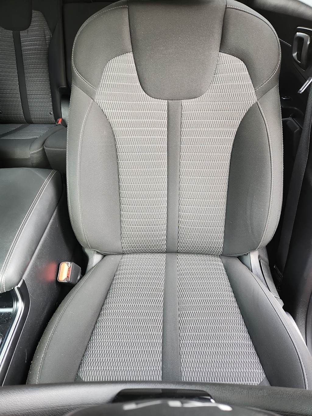 Thumbnail: 2022 Kia Sorento - 9