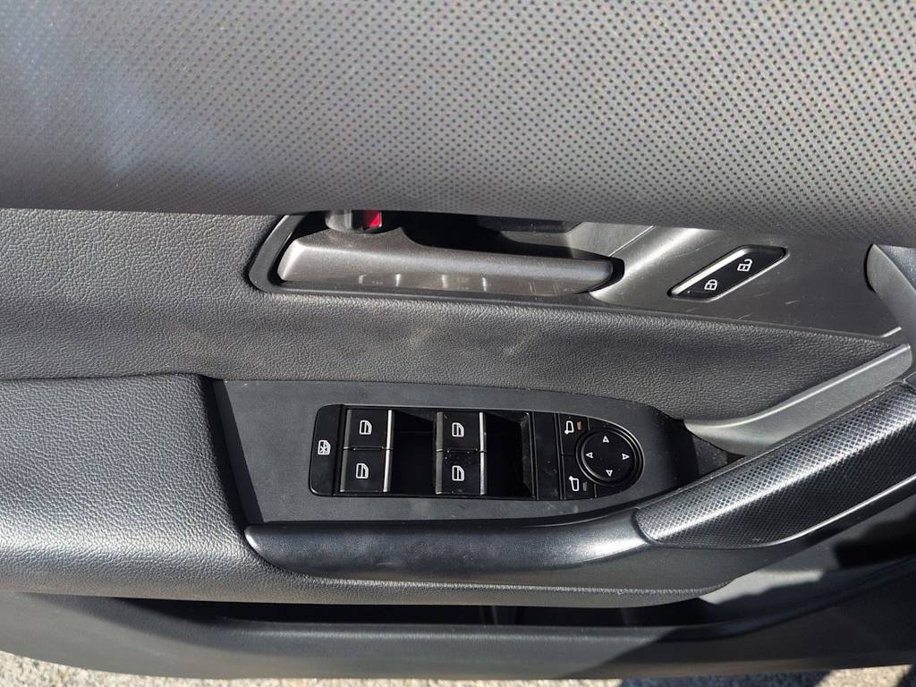 Thumbnail: 2023 Mazda CX-50 - 23