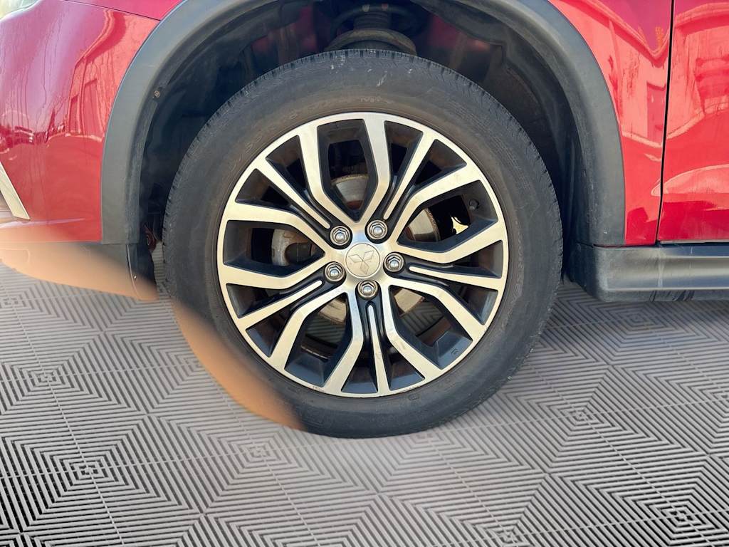 Thumbnail: 2018 Mitsubishi Outlander Sport - 29