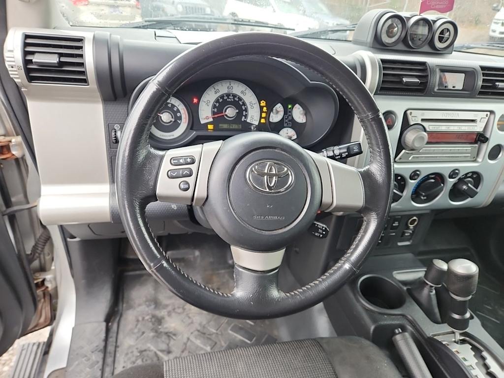 Thumbnail: 2007 Toyota FJ Cruiser - 8