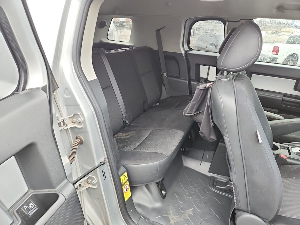 Thumbnail: 2007 Toyota FJ Cruiser - 29