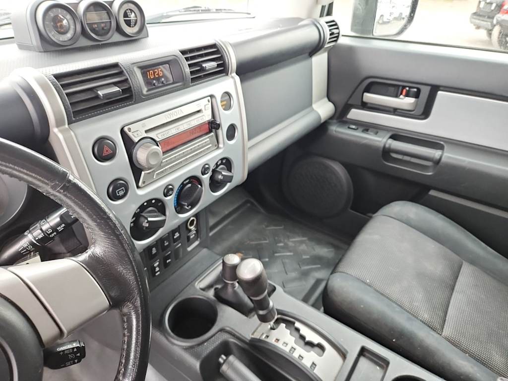 Thumbnail: 2007 Toyota FJ Cruiser - 2