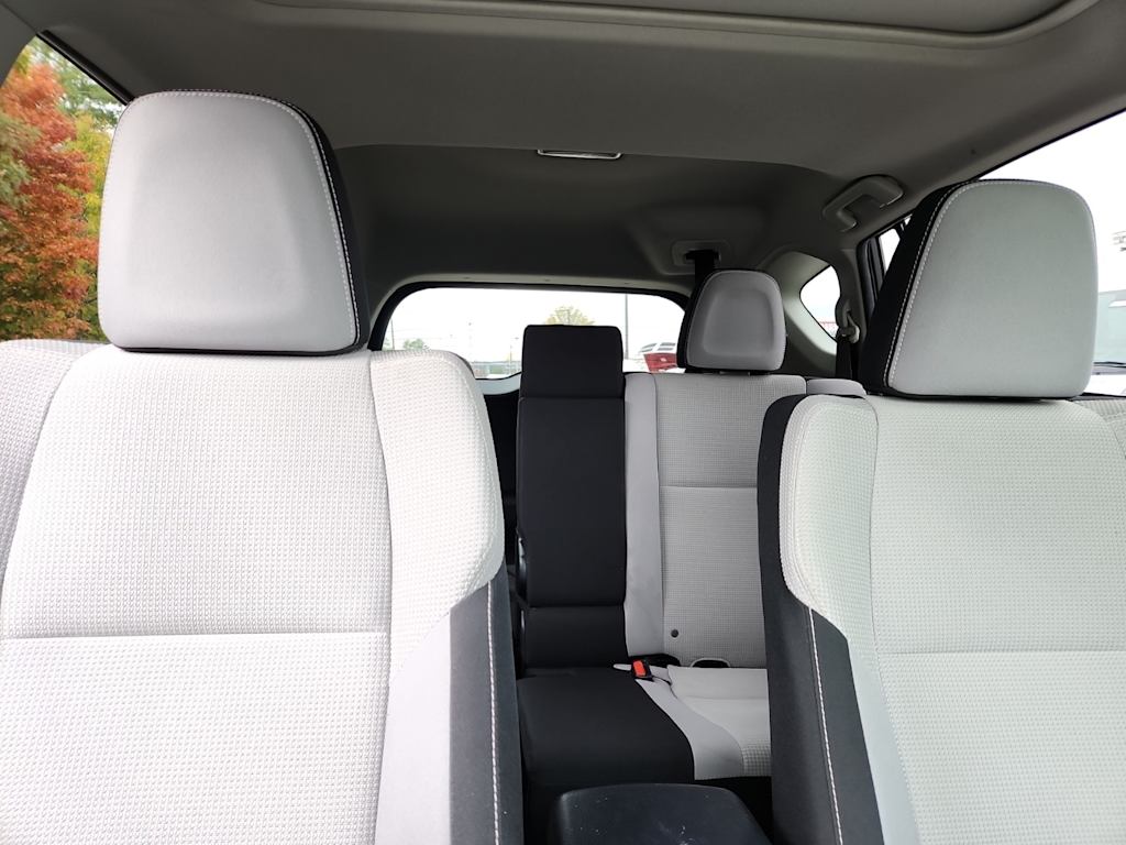 Thumbnail: 2017 Toyota RAV4 - 20