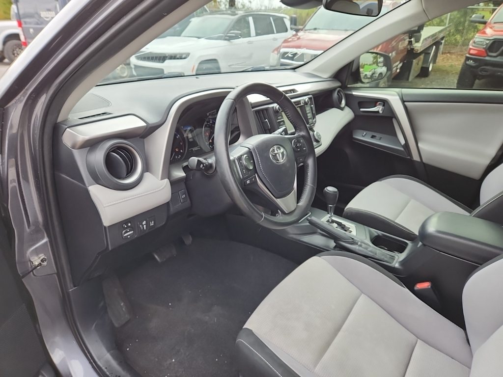 Thumbnail: 2017 Toyota RAV4 - 11