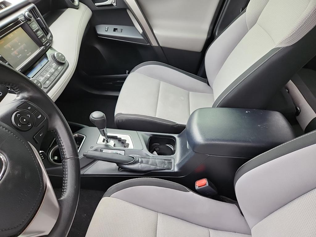 Thumbnail: 2017 Toyota RAV4 - 8