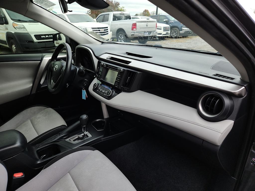 Thumbnail: 2017 Toyota RAV4 - 12