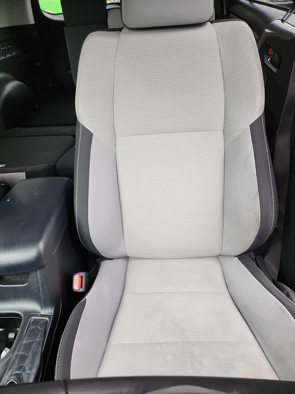 Thumbnail: 2017 Toyota RAV4 - 9