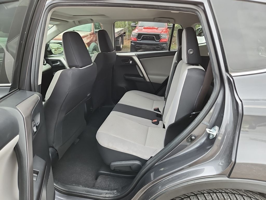 Thumbnail: 2017 Toyota RAV4 - 25