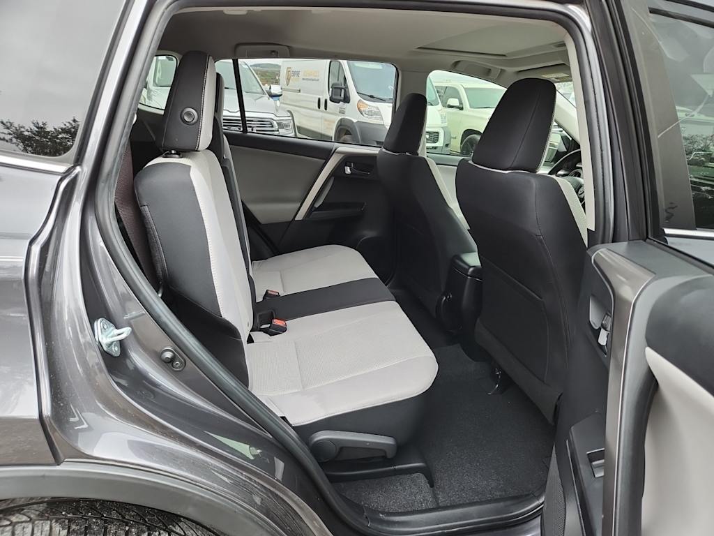 Thumbnail: 2017 Toyota RAV4 - 23