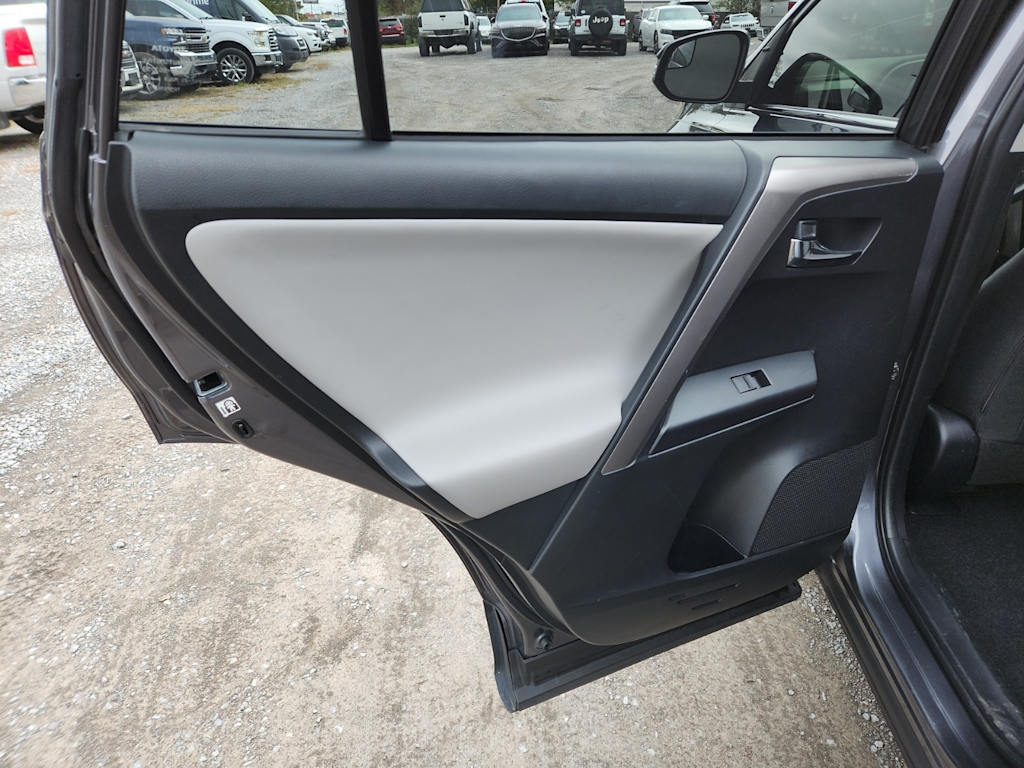 Thumbnail: 2017 Toyota RAV4 - 26