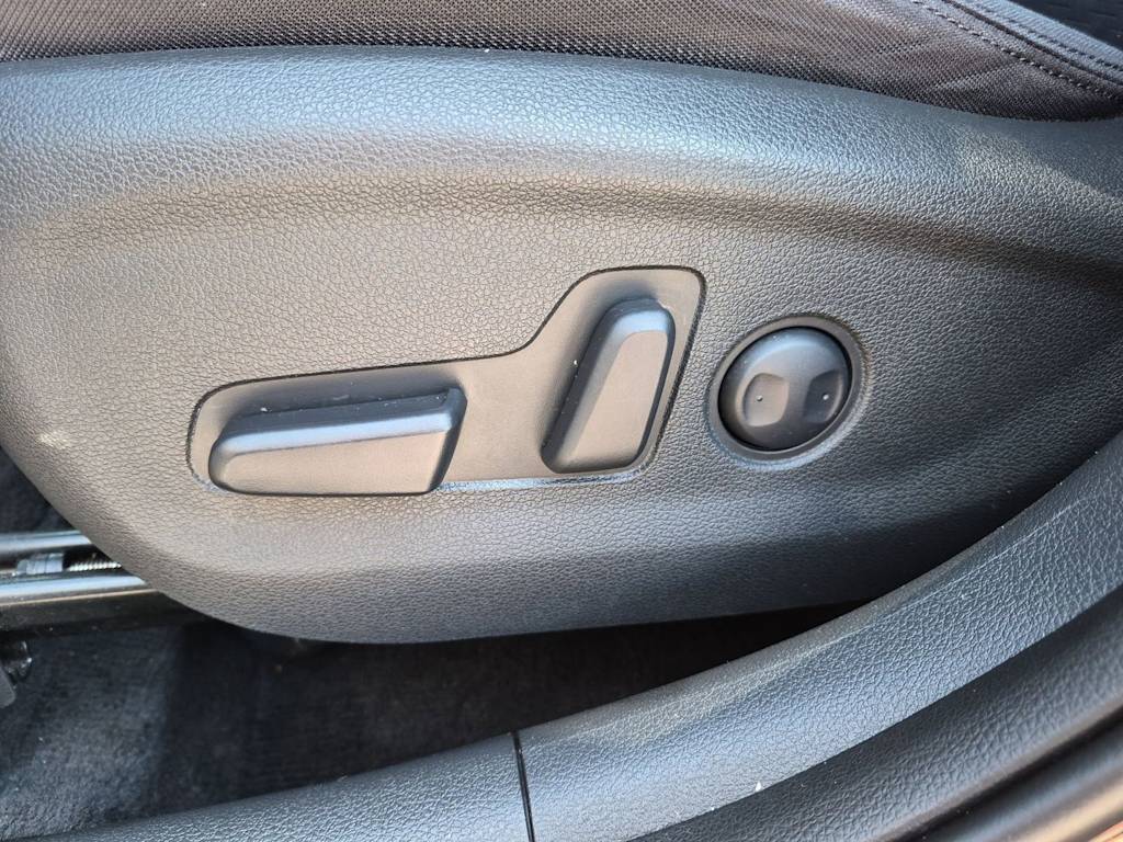 Thumbnail: 2020 Hyundai Tucson - 25