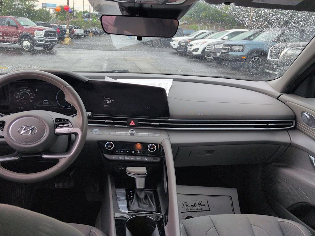 Thumbnail: 2023 Hyundai Elantra - 9