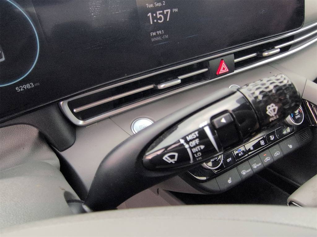 Thumbnail: 2023 Hyundai Elantra - 24