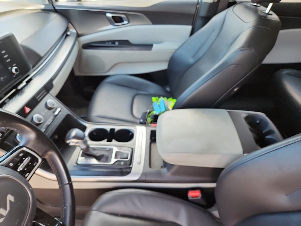 Thumbnail: 2022 Kia Carnival - 8