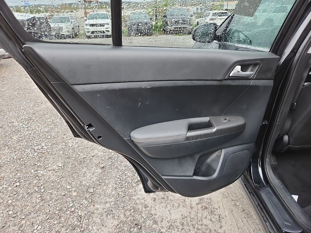 Thumbnail: 2022 Kia Sportage - 27