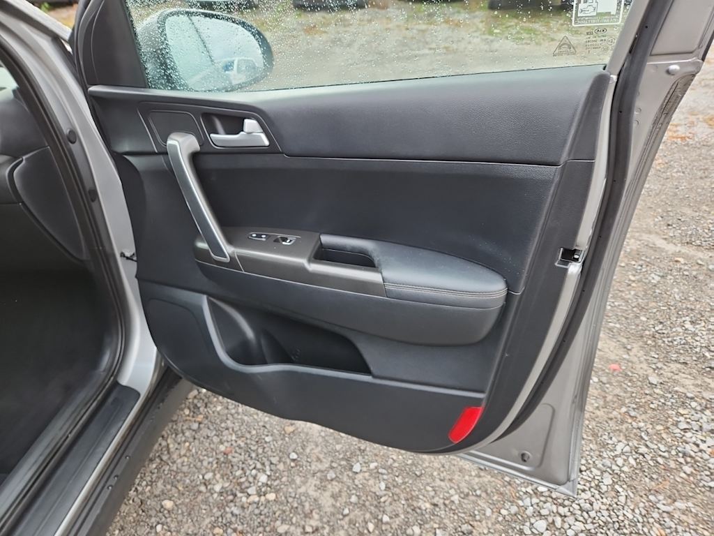 Thumbnail: 2022 Kia Sportage - 23